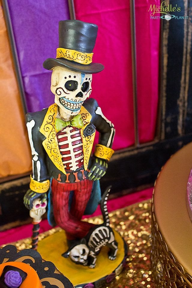 Day of the Dead Party Figuerine