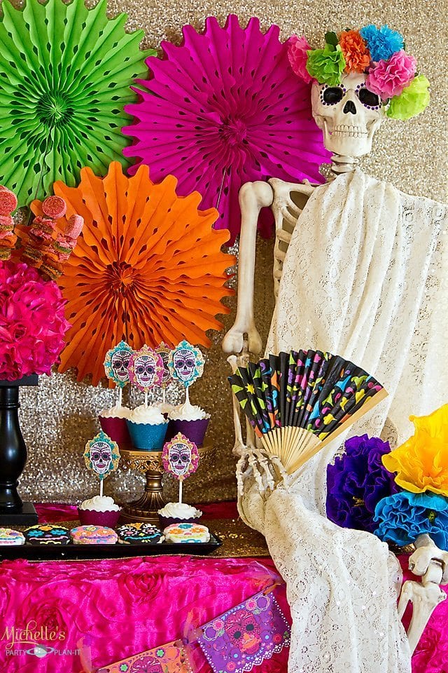 dia-de-los-muertos-day-of-the-dead-party-ideas-games