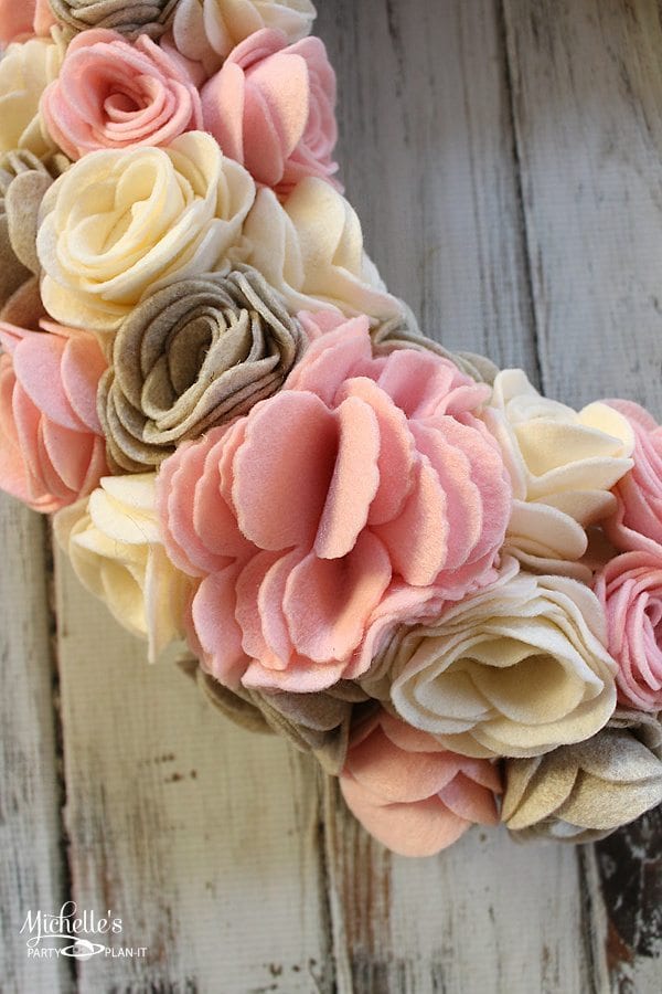 DIY Sizzix Tutorial: How To Make A Felt Flower Wreath