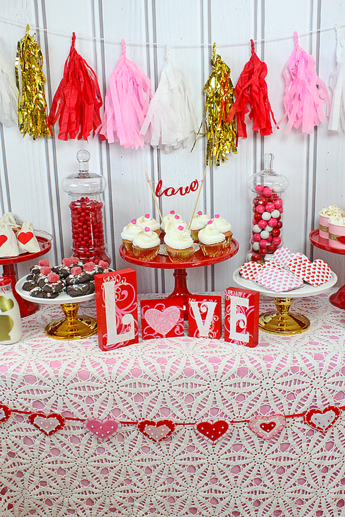 Love Is In The Air Valentine's Day Party - Michelle's Party Plan-It