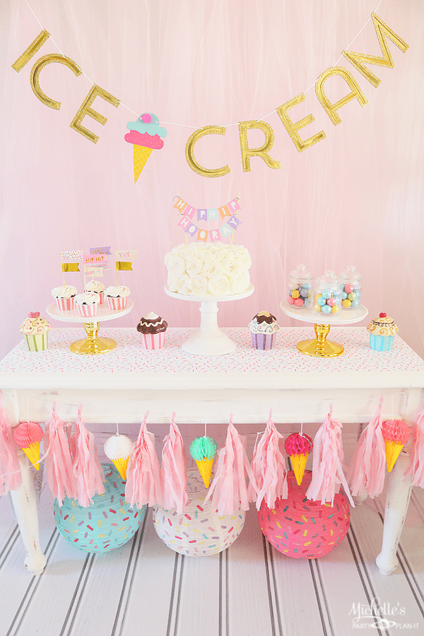  Ice Cream Party Table