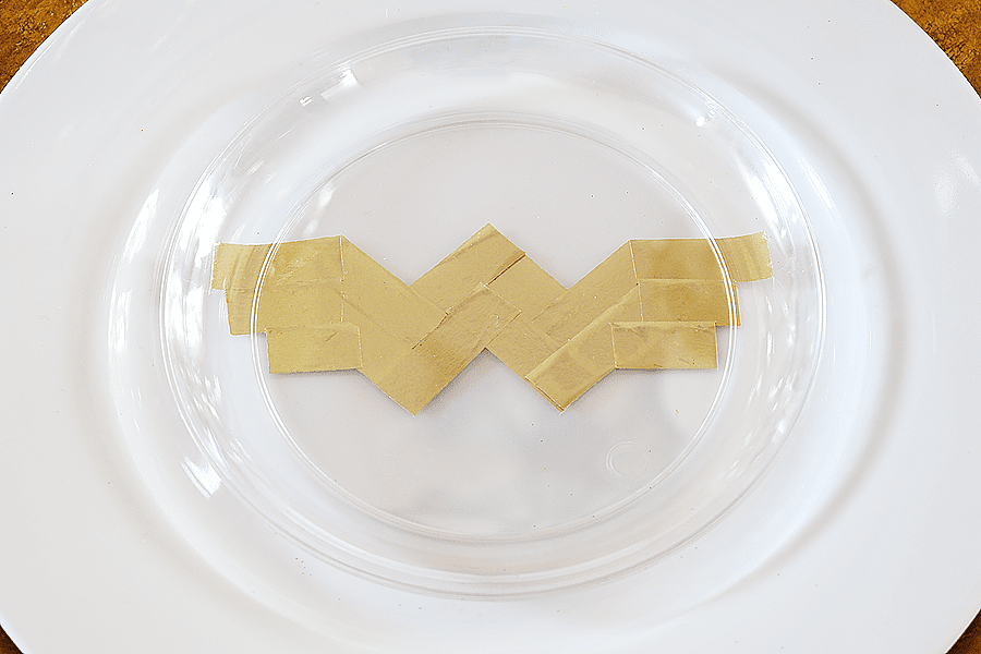 Wonder Woman Party Plates 