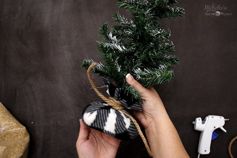 Sack Tree Diy How to Make a Farmhouse Christmas Tree From a $1 Tree - Michelle's ...