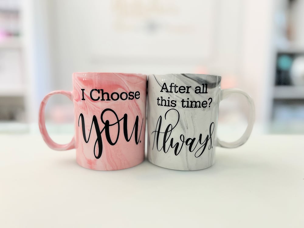 How to customize a glass mug in 10 minutes with a Cricut machine